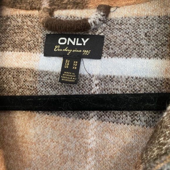 Only Plaid Extra Long Shacket XS - Picture 5 of 6